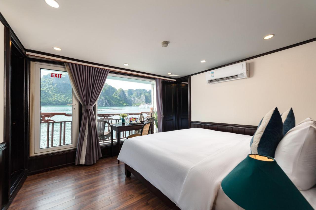 Hotel Santa Maria Cruise Halong Hạ Long Exterior foto