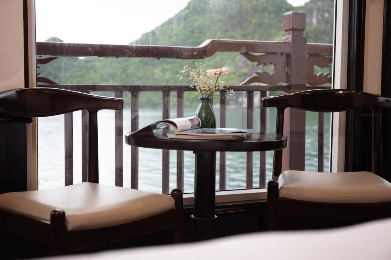 Hotel Santa Maria Cruise Halong Hạ Long Exterior foto